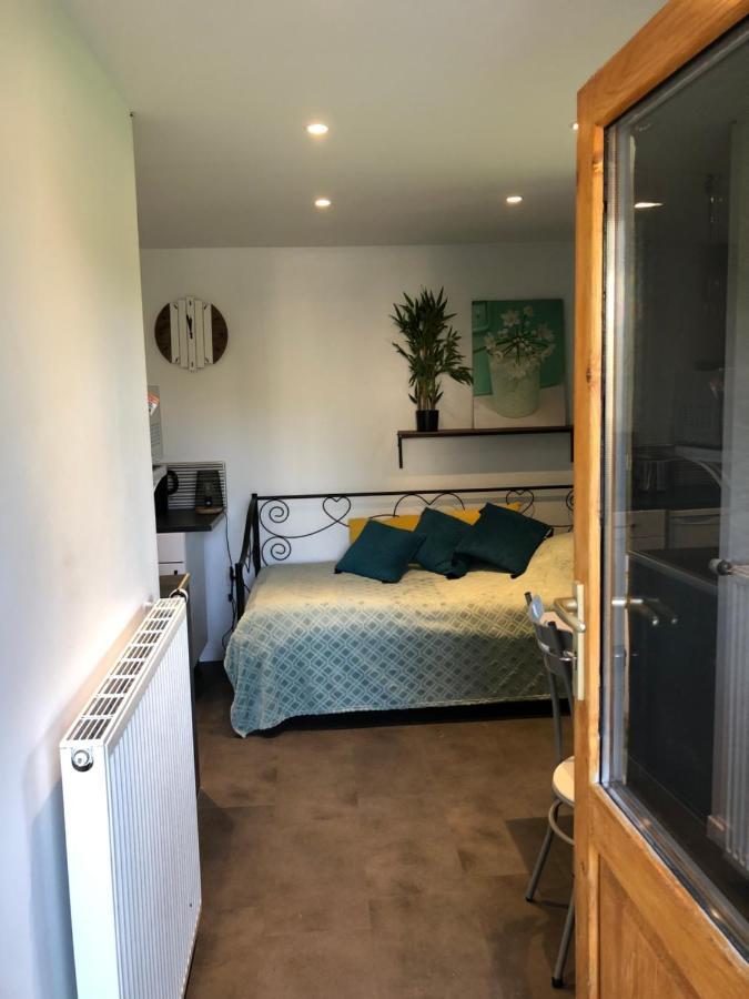 Chez Fabrice Bed & Breakfast Le Pertuis ภายนอก รูปภาพ